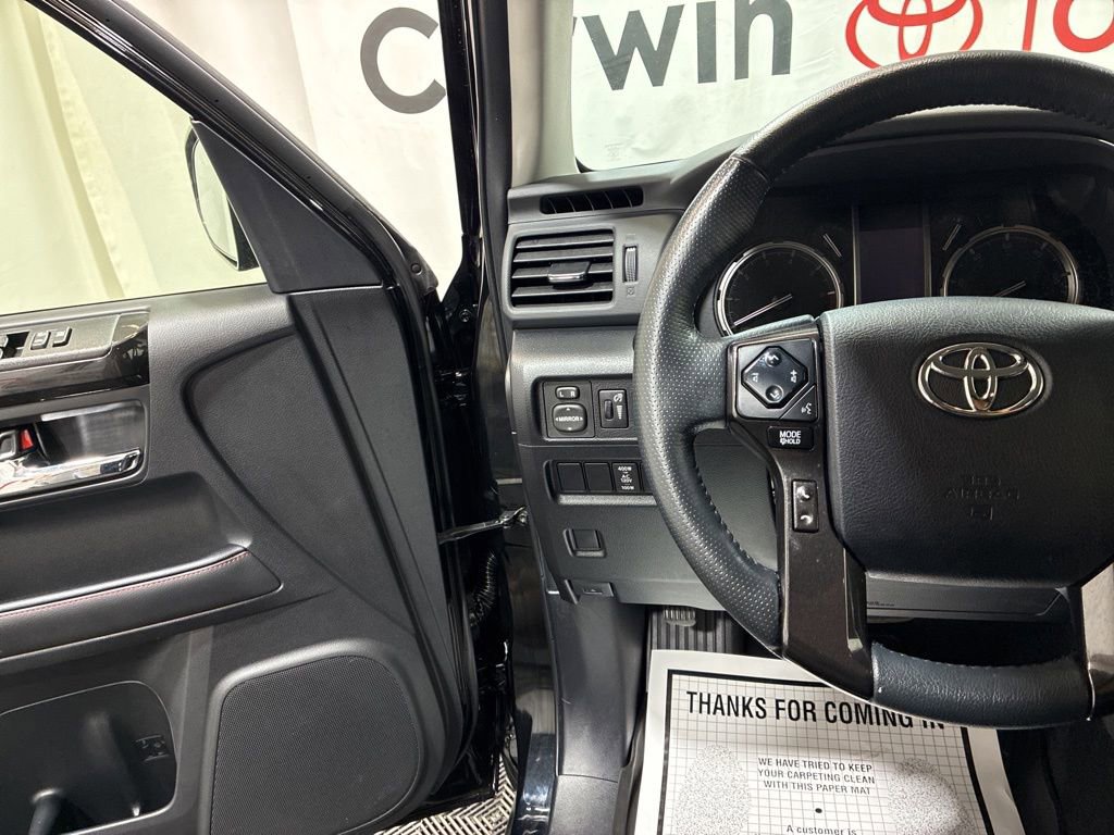 Used 2024 Toyota 4Runner TRD Off-Road Premium AWD/4WD image 25