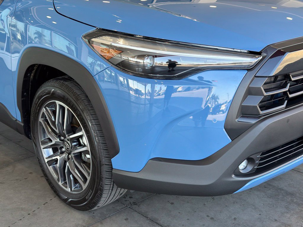 Certified 2026 Toyota Corolla Cross XLE FWD image 9