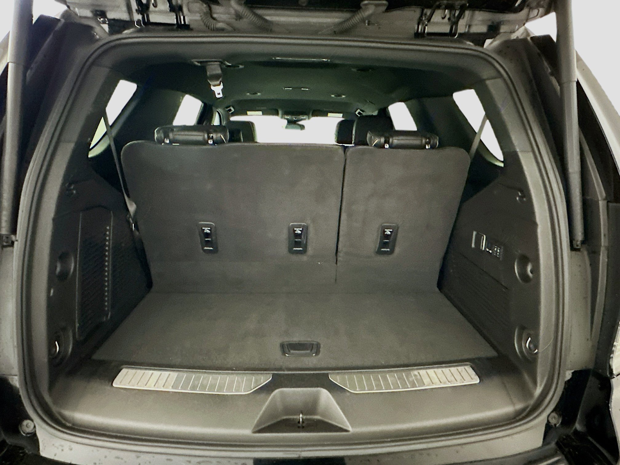 Used 2025 Chevrolet Tahoe Premier image 31