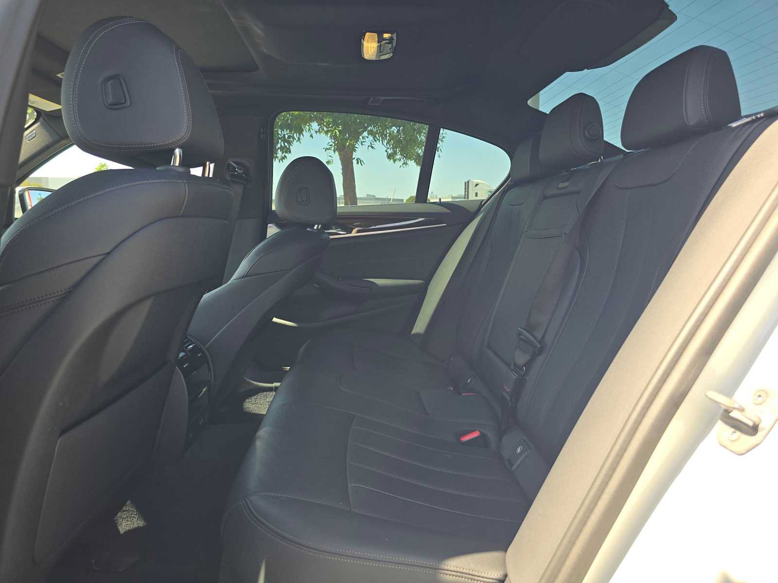 Used 2021 BMW 530e w/ Parking Assistance Package RWD image 16