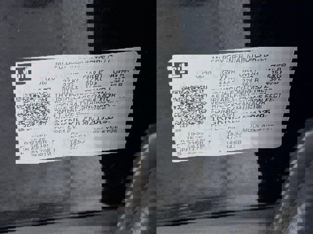 Used 2021 GMC Acadia SLE w/ Driver Convenience Package FWD image 32