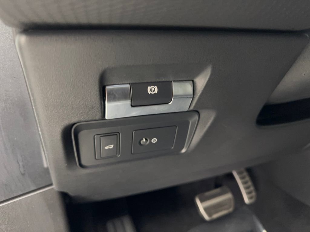 Used 2023 Land Rover Range Rover Evoque R-Dynamic S image 60