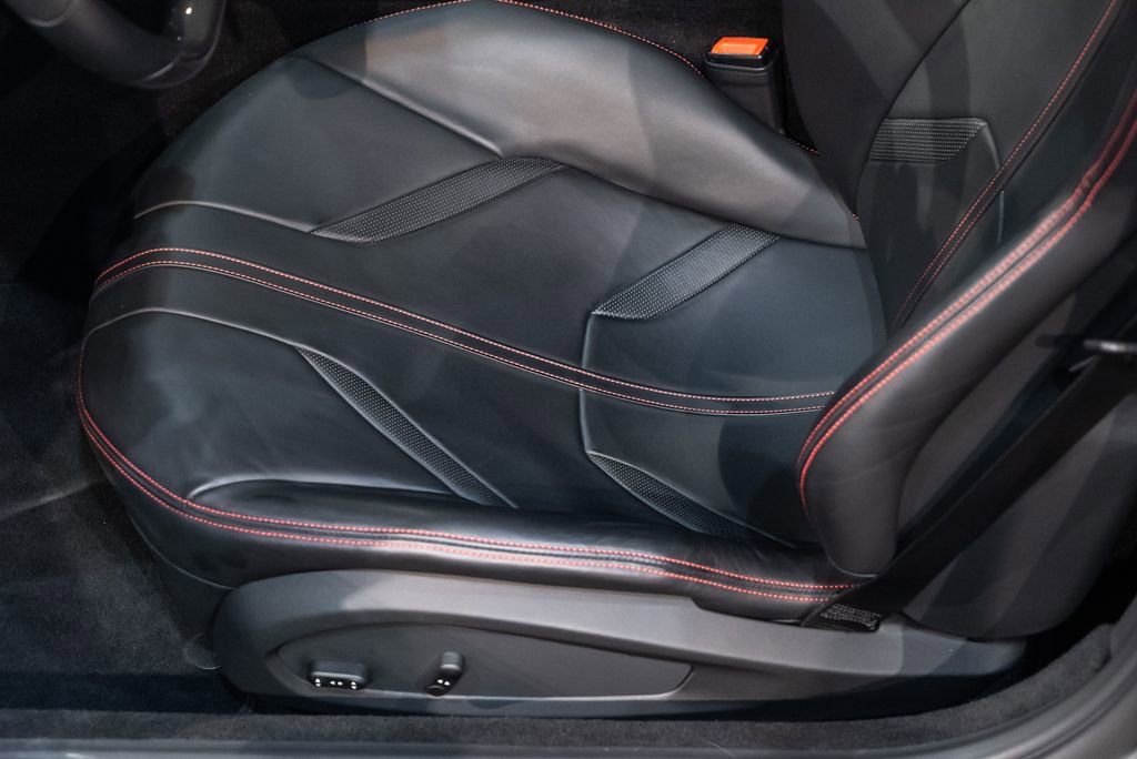 Used 2020 Ferrari 812 Superfast RWD image 29