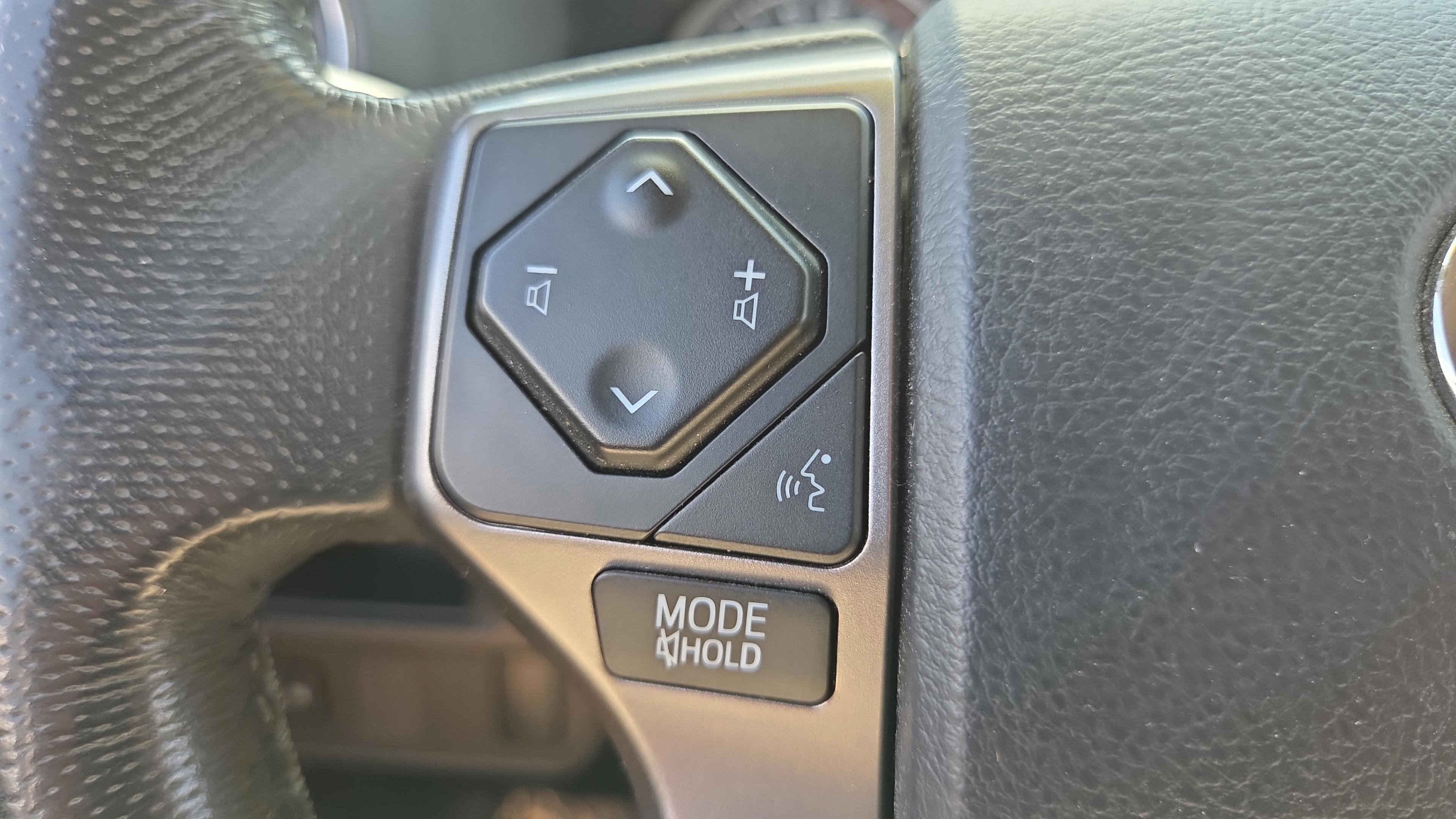 Used 2017 Toyota Tacoma SR5 w/ Tow Package RWD image 25