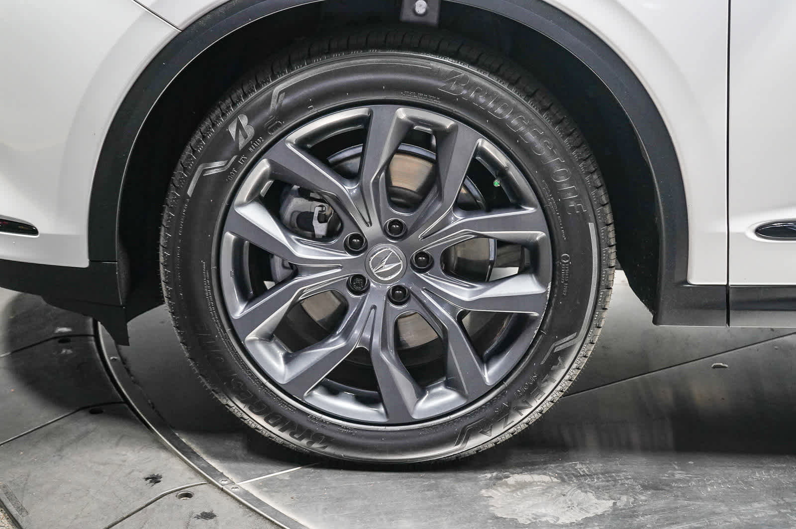 Used 2023 Acura MDX A-Spec image 10