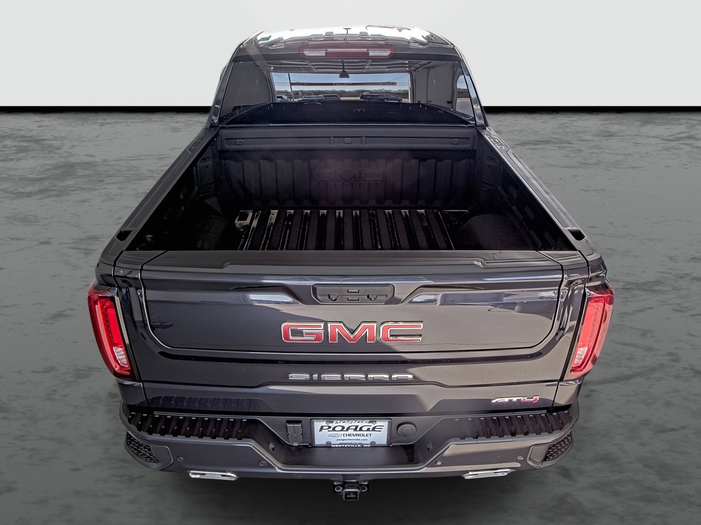 Used 2025 GMC Sierra 1500 AT4 image 3