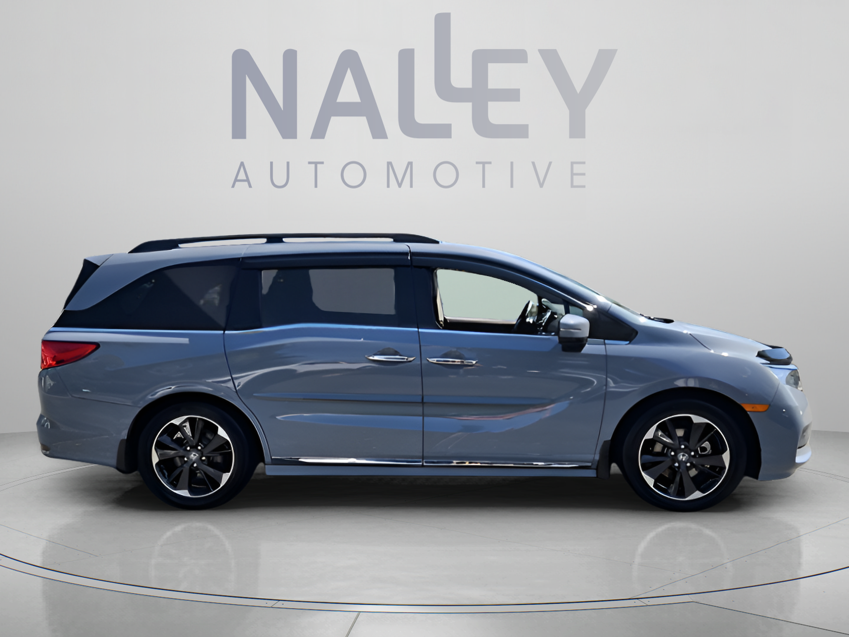 Used 2024 Honda Odyssey Elite image 6