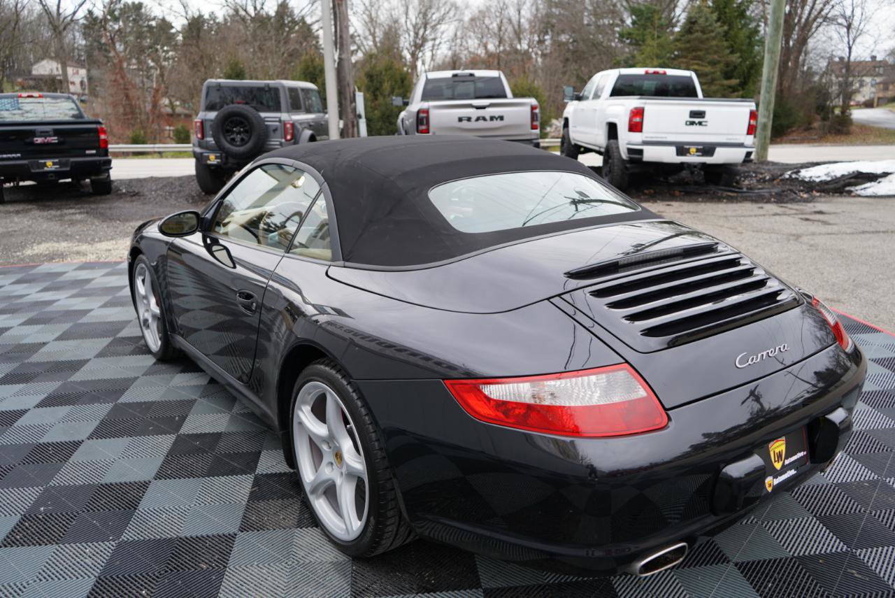 Used 2005 Porsche 911 Carrera image 9