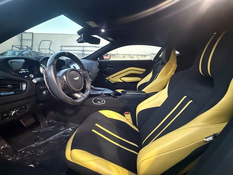 Used 2020 Aston Martin V8 Vantage Coupe RWD image 23