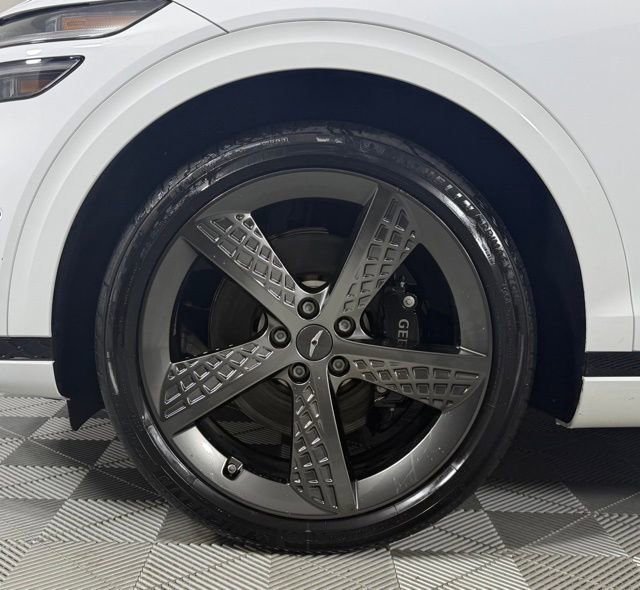 Used 2024 Genesis GV70 3.5T Sport w/ Sport Advanced Package image 9