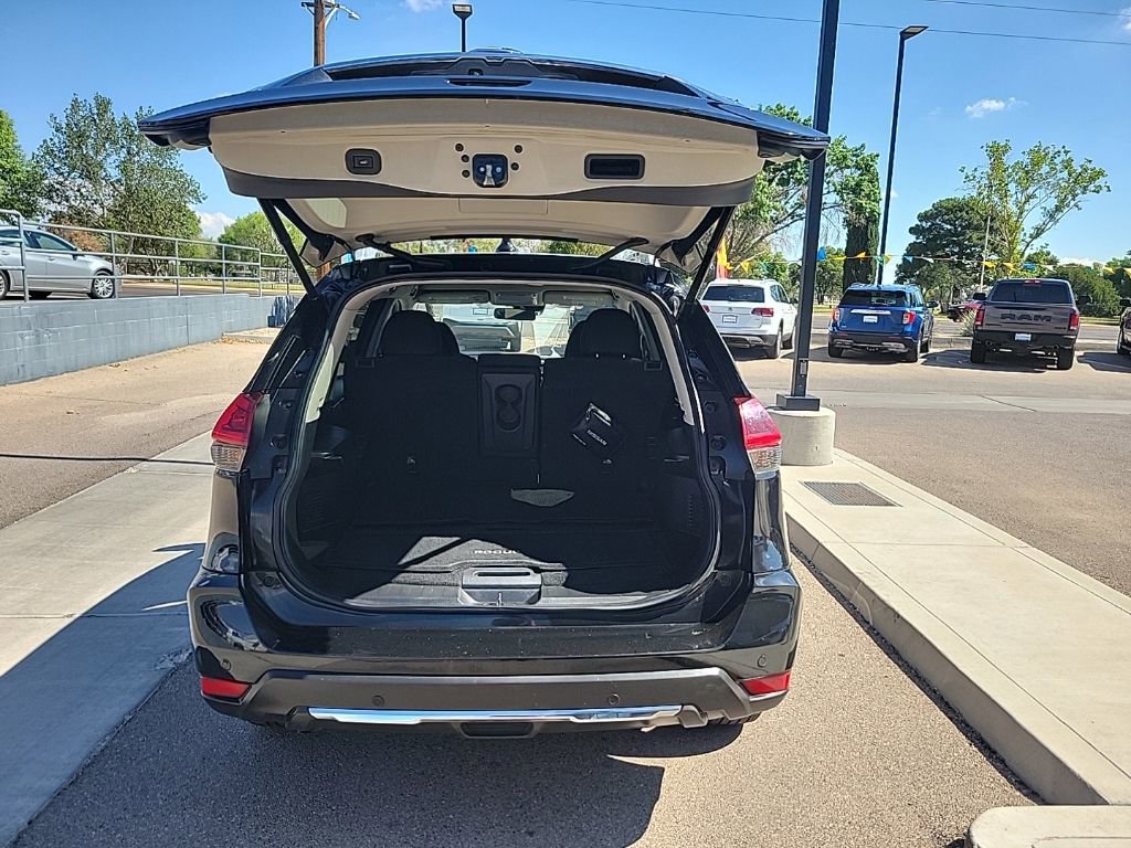 Used 2019 Nissan Rogue SV image 13