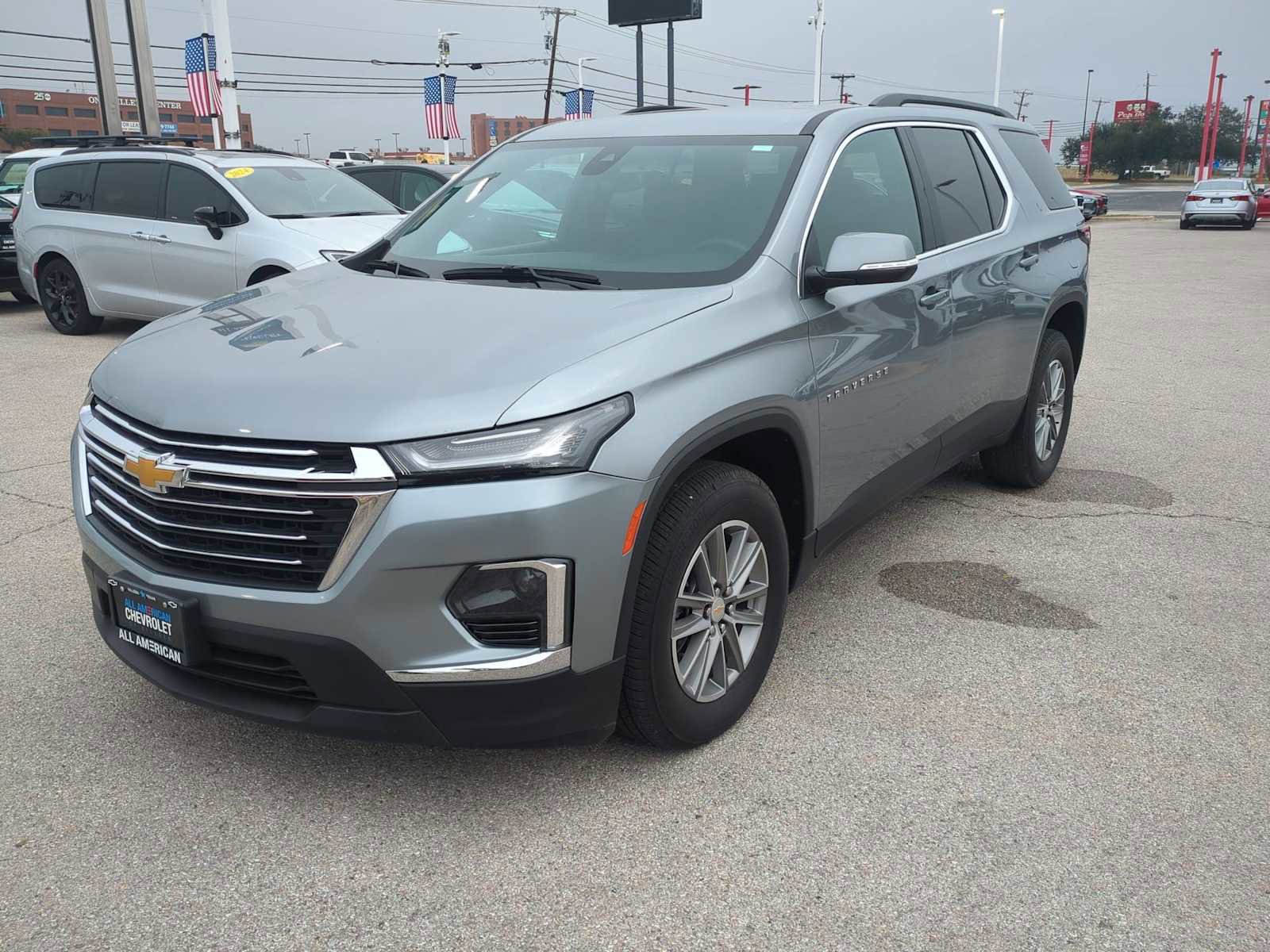 Used 2024 Chevrolet Traverse LT image 4