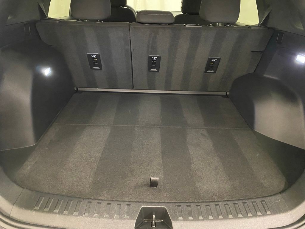 Used 2025 Chevrolet Equinox LT AWD/4WD image 8