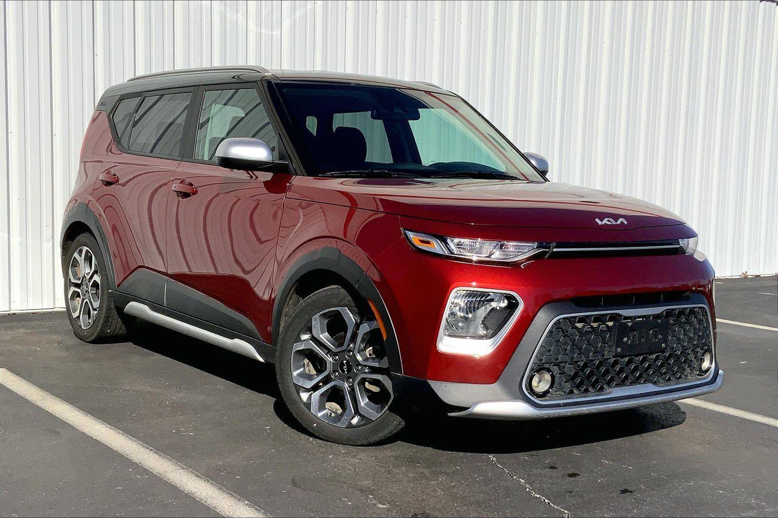 Used 2022 Kia Soul X-Line image 2