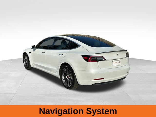 Used 2020 Tesla Model 3 Standard Range Plus image 3