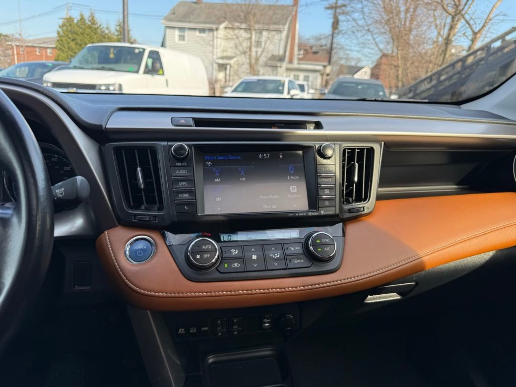 Used 2016 Toyota RAV4 Limited AWD/4WD image 25