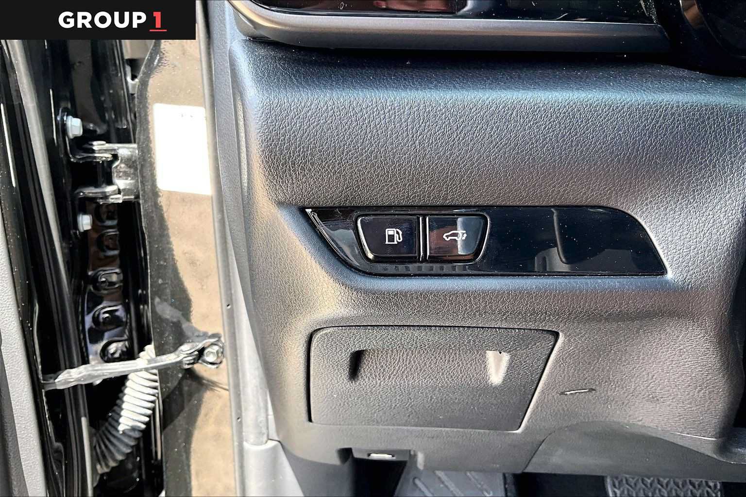 Used 2025 Lexus NX 250 FWD image 33