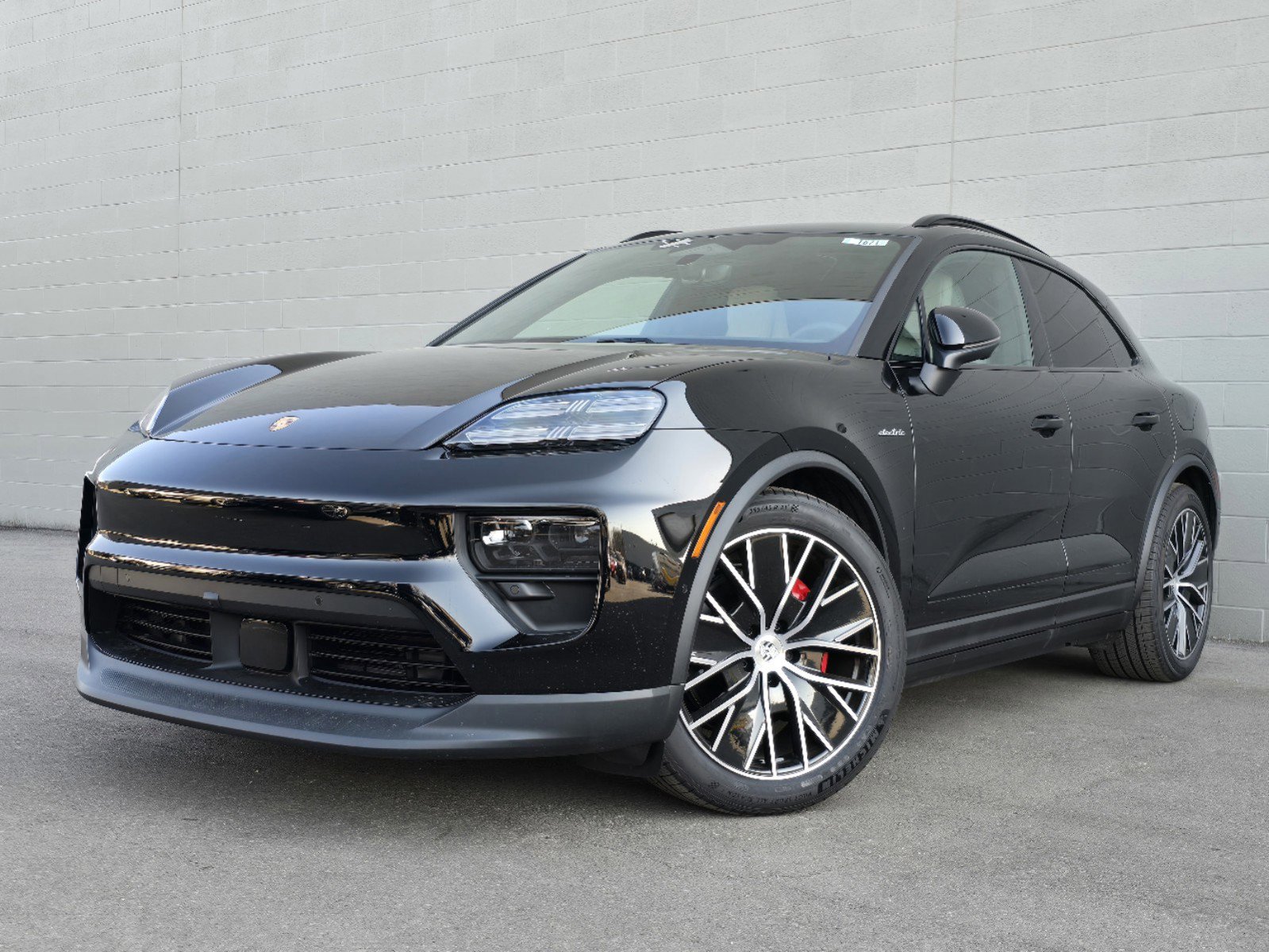 New 2025 Porsche Macan 4S Electric image 1