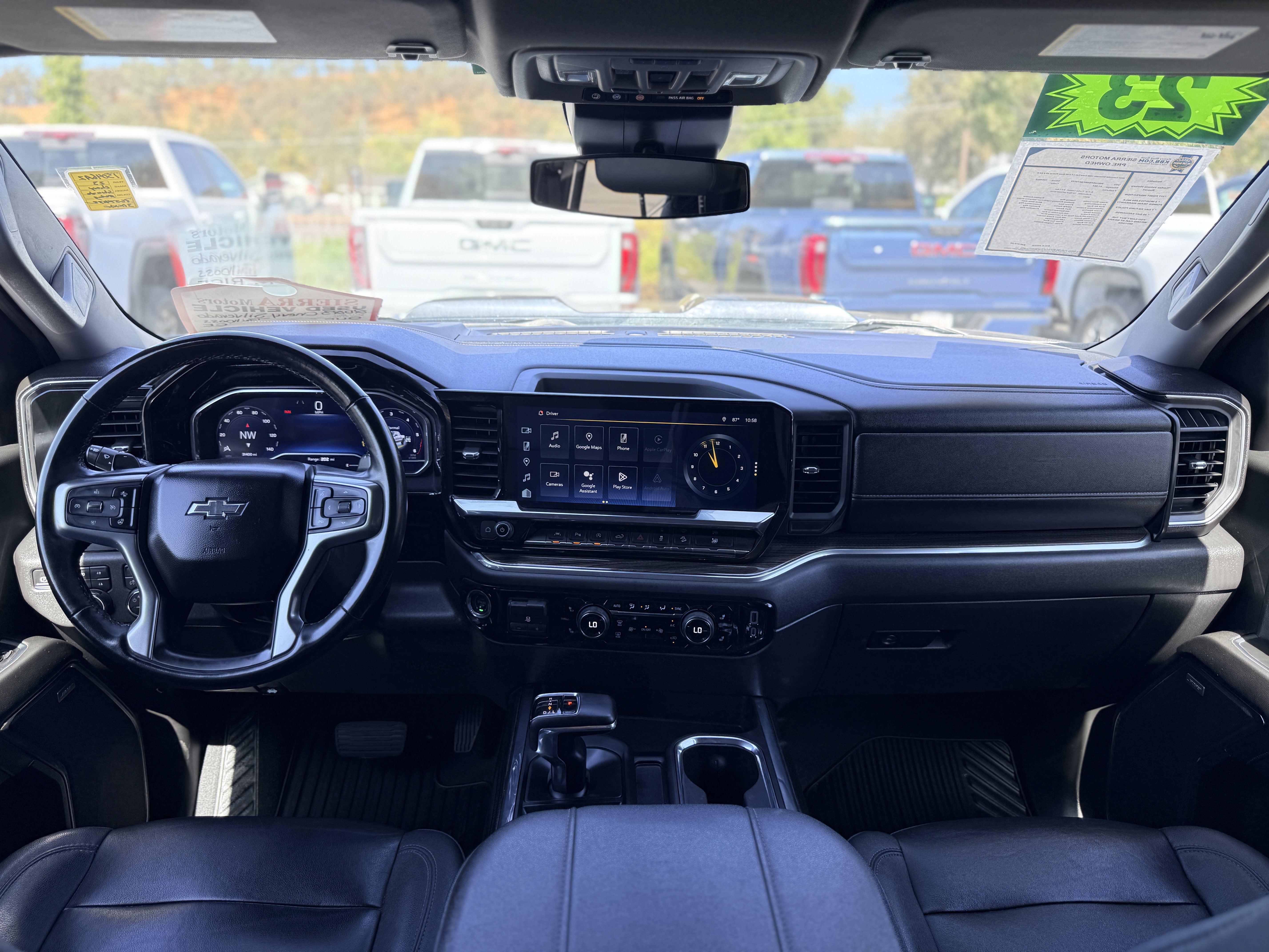 Used 2023 Chevrolet Silverado 1500 LT Trail Boss w/ LT Trail Boss Premium Package AWD/4WD image 21