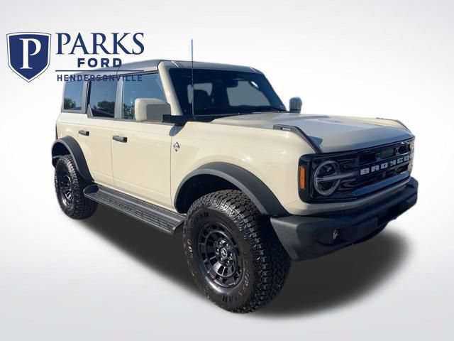 New 2026 Ford Bronco Outer Banks w/ Sasquatch Package