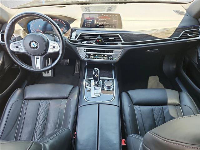 Used 2022 BMW 740i w/ M Sport Package RWD image 26