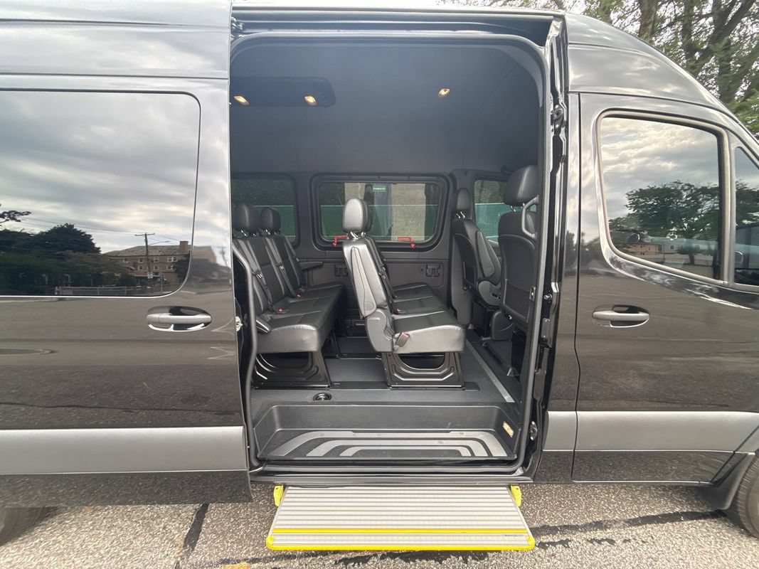 Used 2023 Mercedes-Benz Sprinter 2500 image 25