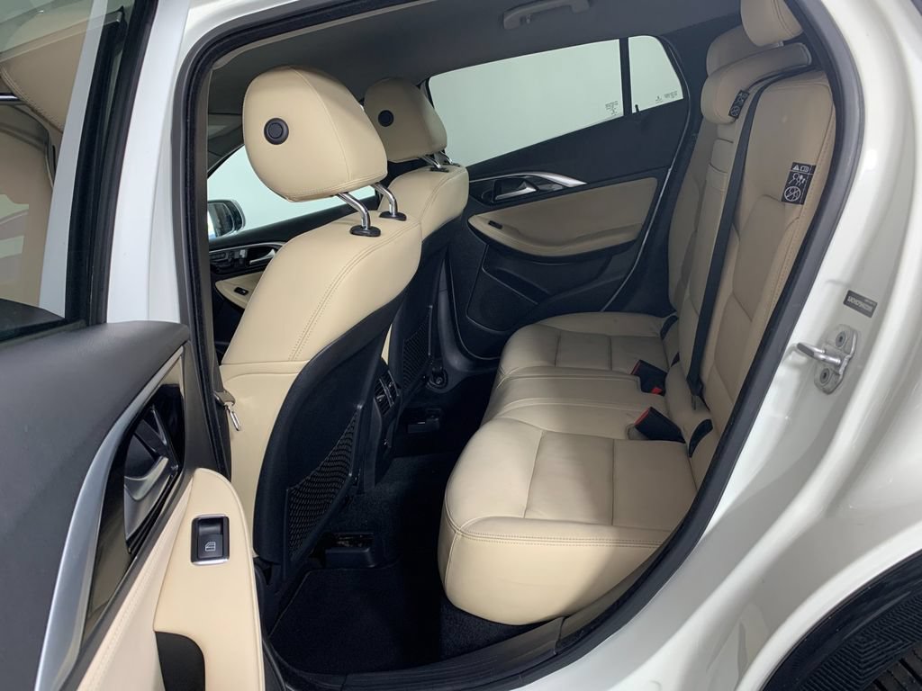 Used 2017 INFINITI QX30 w/ Cargo Package FWD image 31