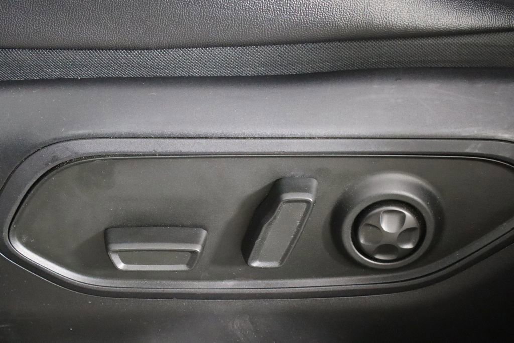 Used 2023 Jeep Grand Cherokee Limited AWD/4WD image 23