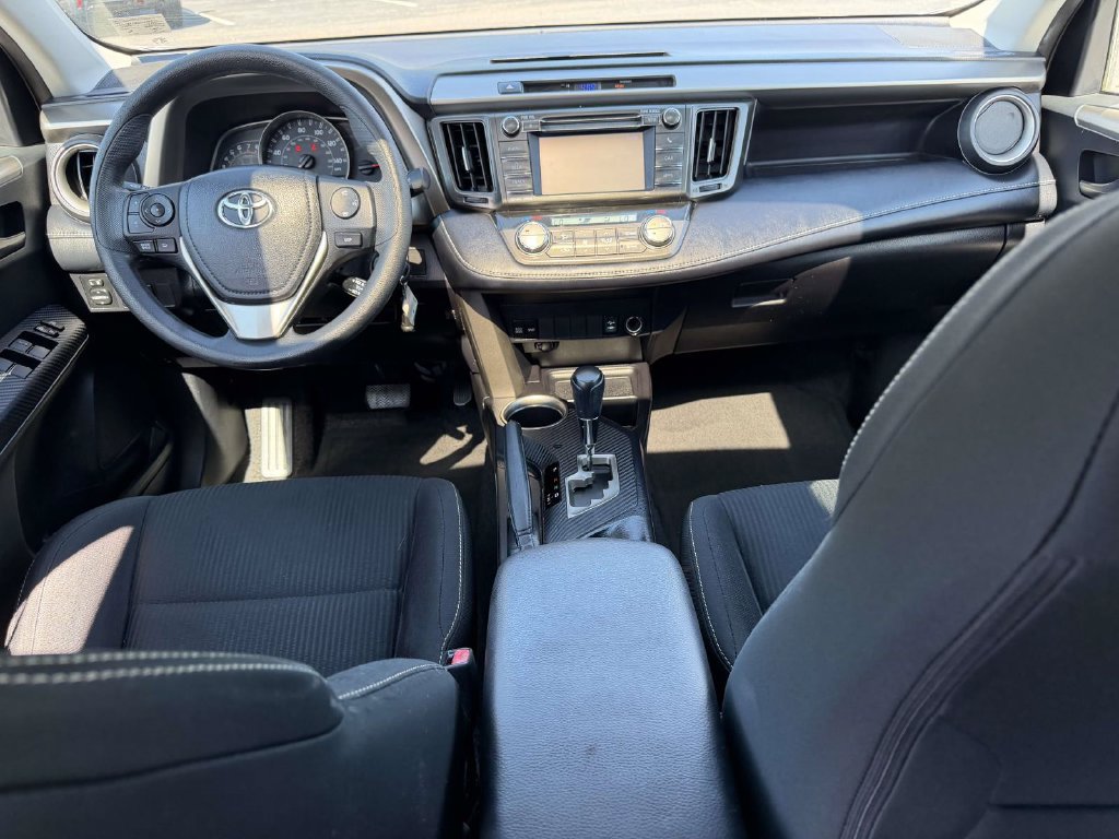 Used 2013 Toyota RAV4 XLE FWD image 2