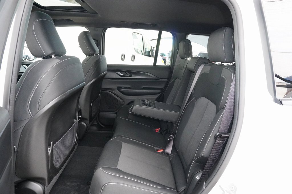 Used 2024 Jeep Grand Cherokee Laredo X w/ Trailer Tow Package image 26