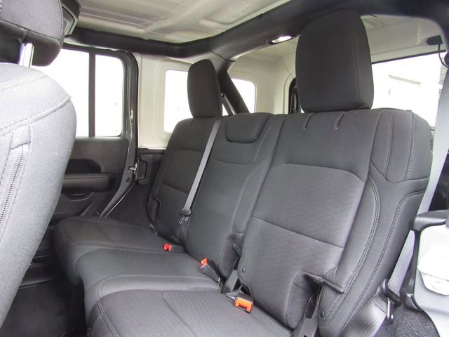 Used 2019 Jeep Wrangler Unlimited Sahara w/ Safety Group AWD/4WD image 17