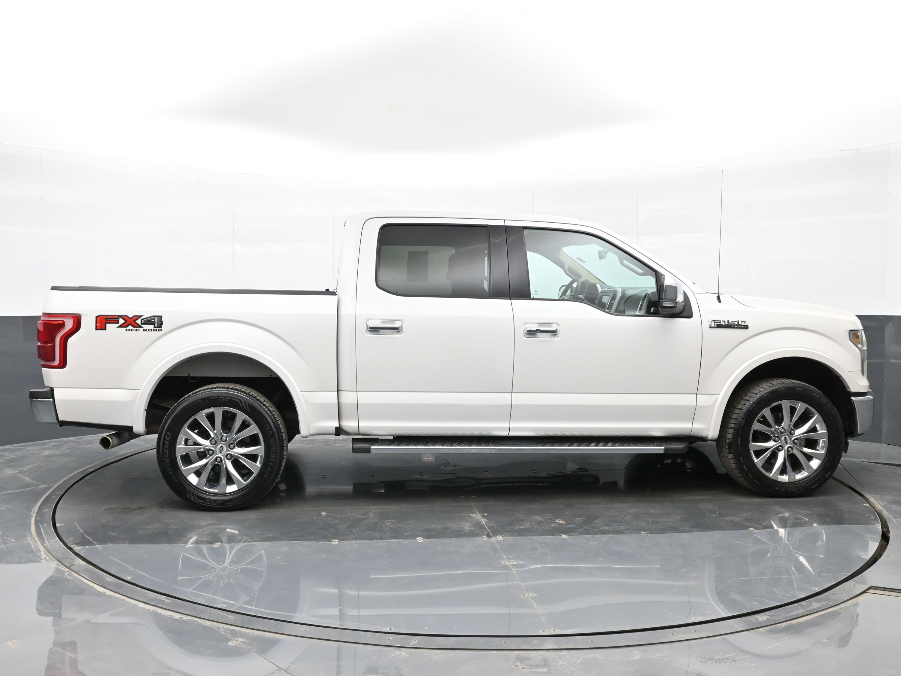 Used 2016 Ford F150 Lariat AWD/4WD image 9