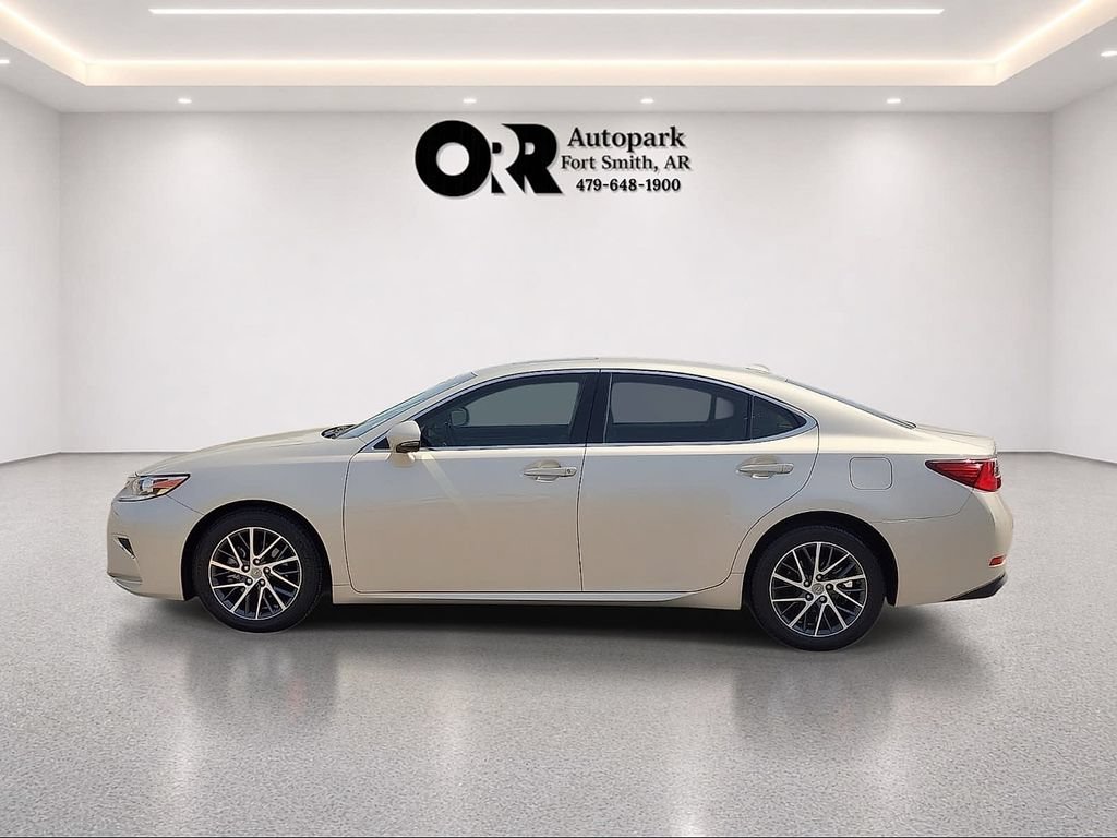 Used 2017 Lexus ES 350 w/ Navigation System Package FWD image 3