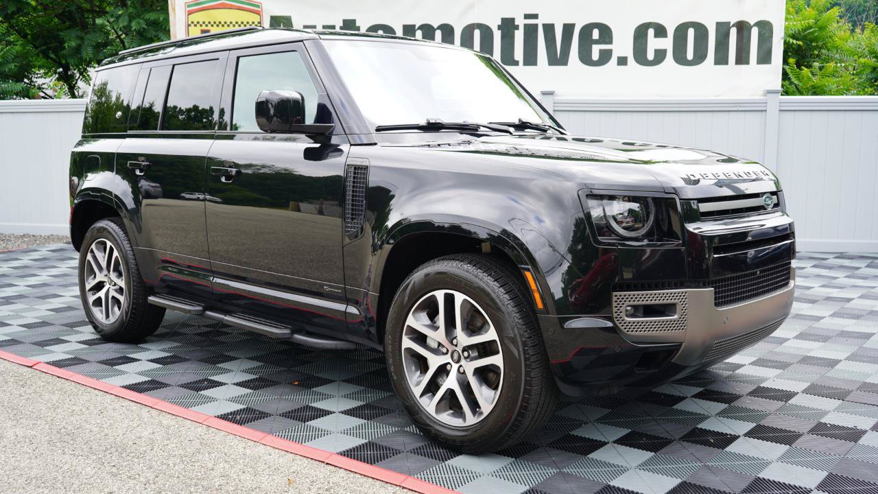 Used 2021 Land Rover Defender 110 X-Dynamic SE AWD/4WD image 3