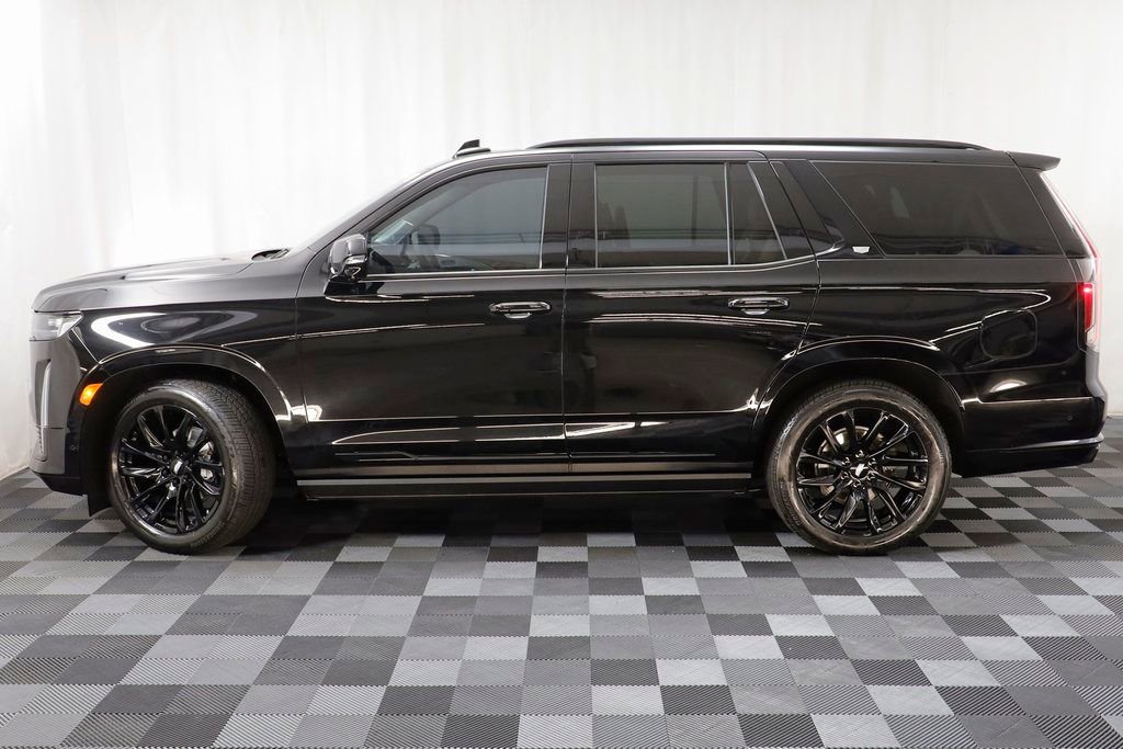 Used 2024 Cadillac Escalade Sport Platinum w/ LPO, ONYX Package image 4