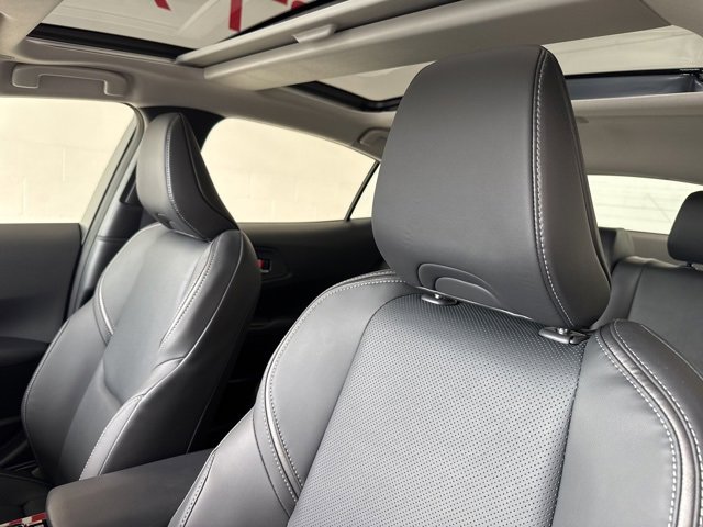 Used 2025 Toyota Prius LE image 19