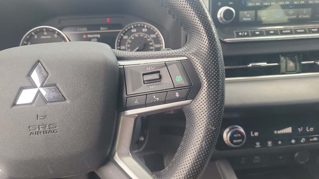 Used 2022 Mitsubishi Outlander SE FWD image 18