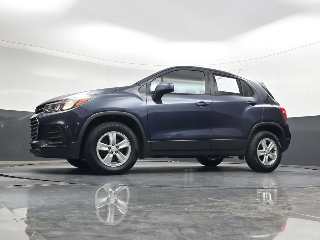 Used 2019 Chevrolet Trax LS w/ Tint and Cruise Package AWD/4WD image 44