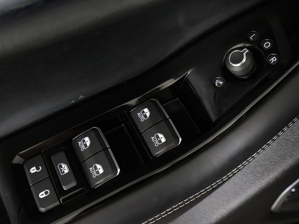 Used 2022 Jeep Grand Cherokee Overland w/ Luxury Tech Group IV image 47