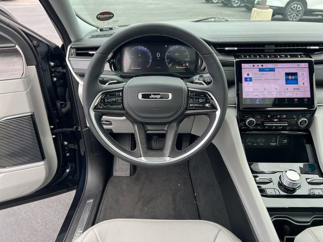 Used 2023 Jeep Grand Cherokee Overland w/ MOPAR Finishing Package AWD/4WD image 13