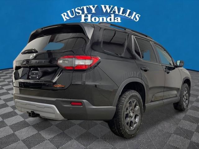 New 2025 Honda Pilot TrailSport image 3
