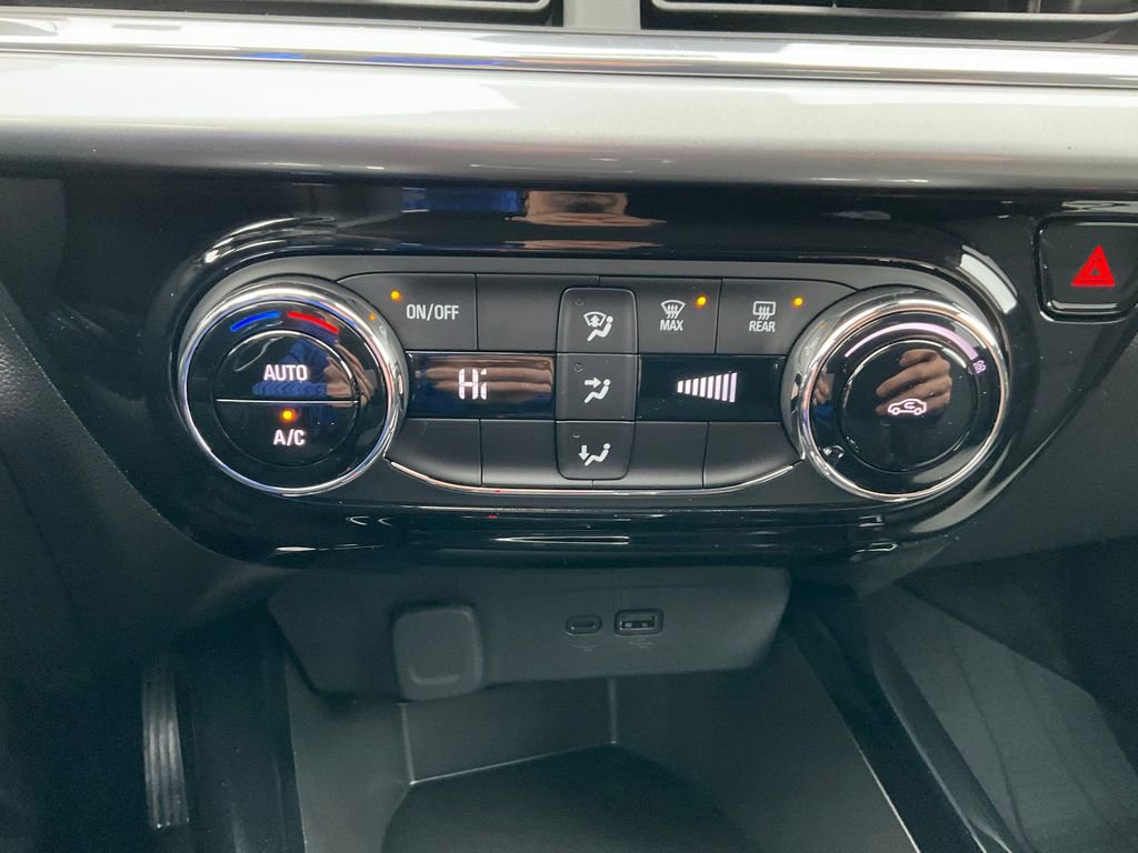 New 2026 Chevrolet Trax LT FWD image 8