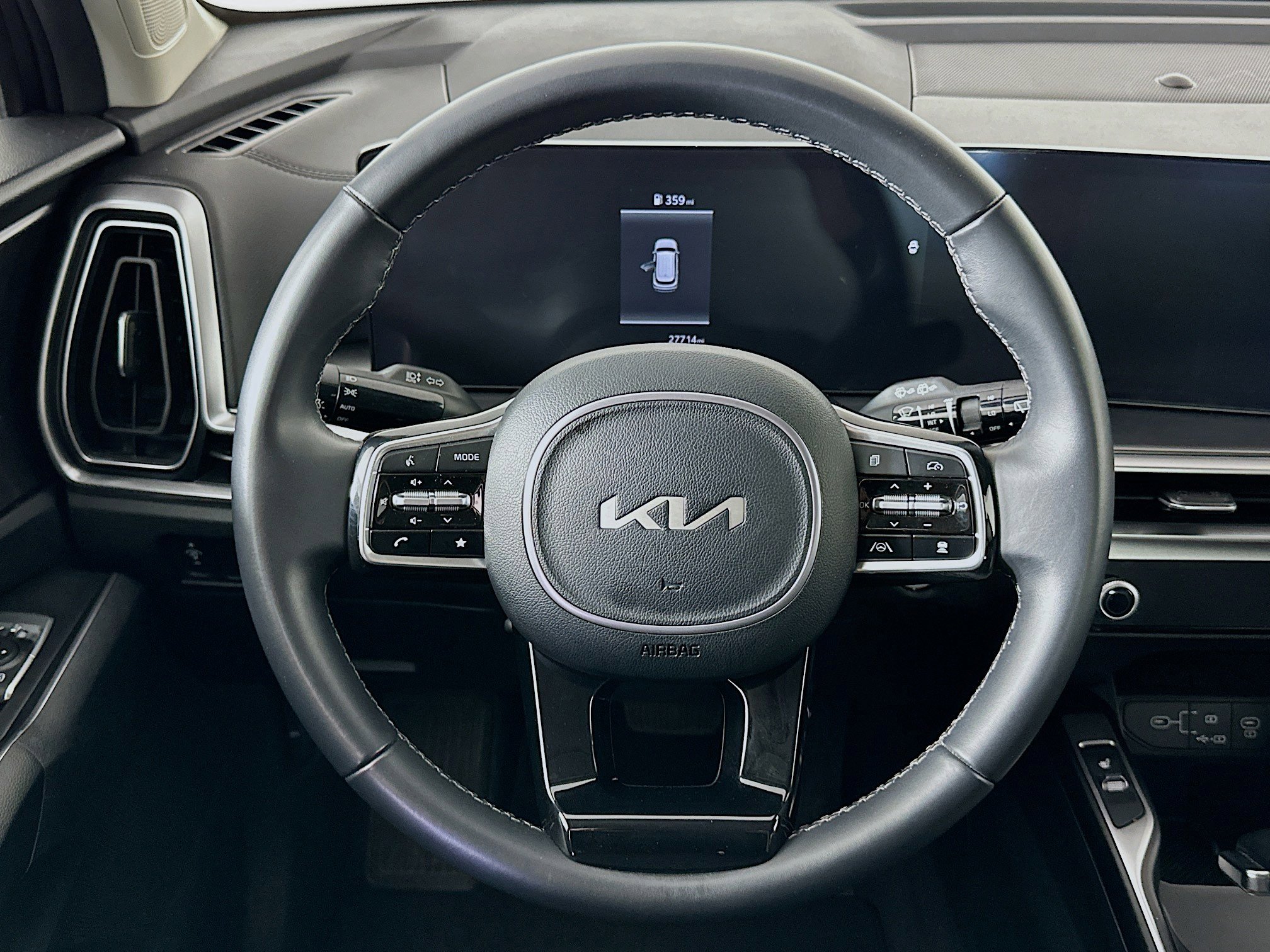 Used 2024 Kia Sorento S image 18