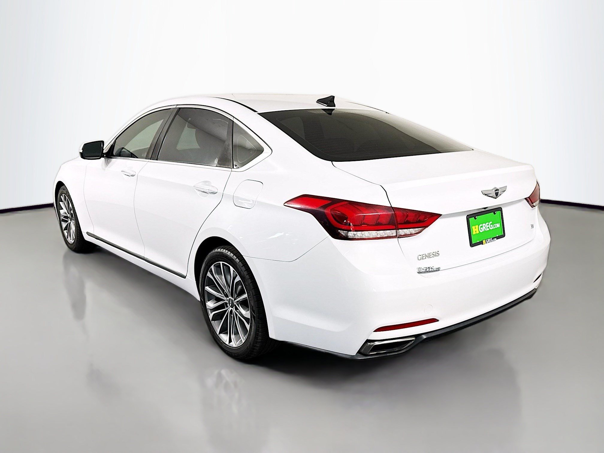 Used 2016 Hyundai Genesis 3.8 RWD image 7