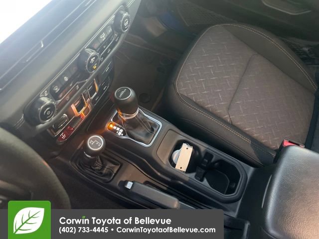 Used 2024 Jeep Gladiator Mojave w/ Technology Group image 18