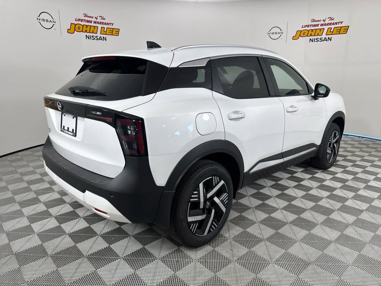 New 2026 Nissan Kicks SV w/ Illumination Package image 6