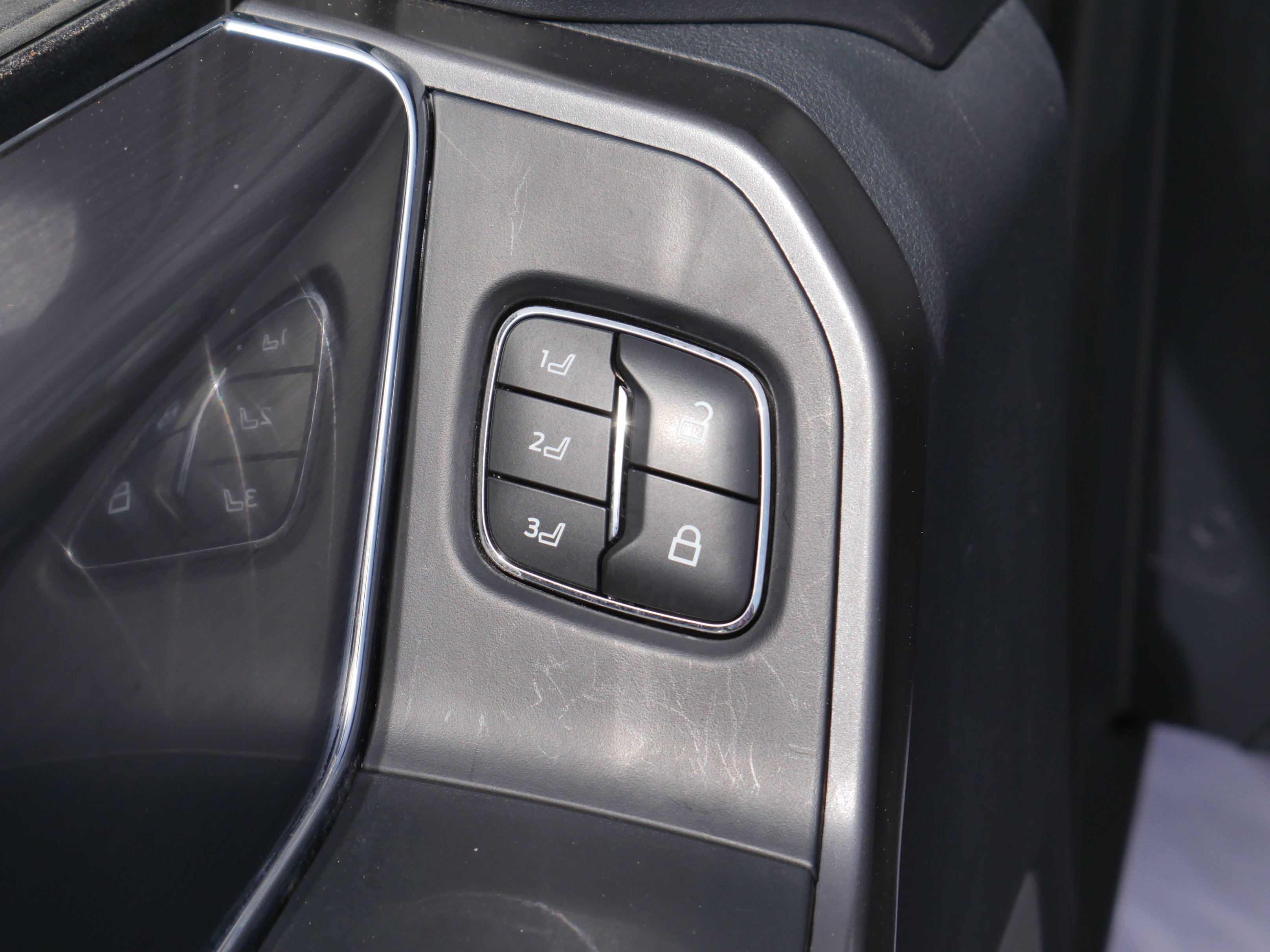 Certified 2025 Ford F150 Lariat AWD/4WD image 42