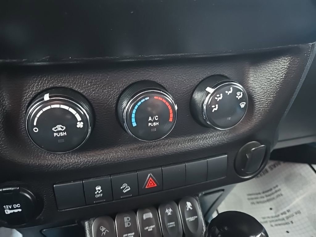 Used 2018 Jeep Wrangler Sport image 55