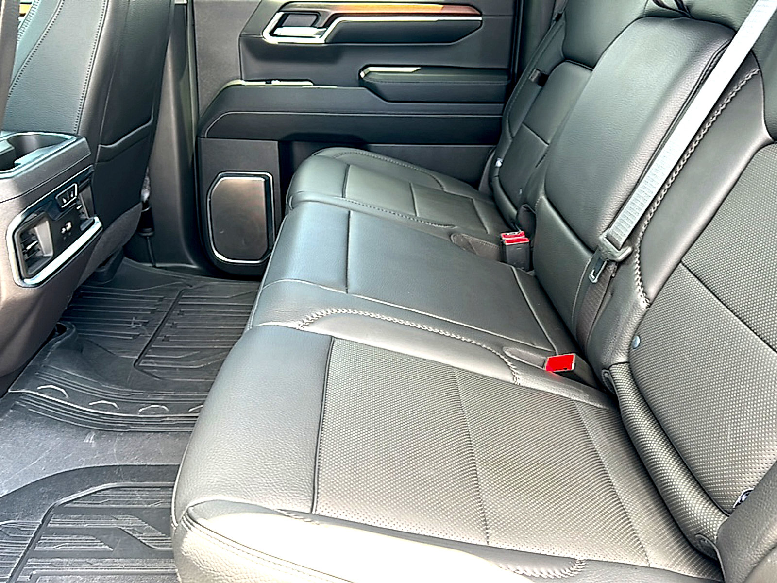 Used 2024 GMC Sierra 1500 Denali w/ Denali Reserve Package AWD/4WD image 19