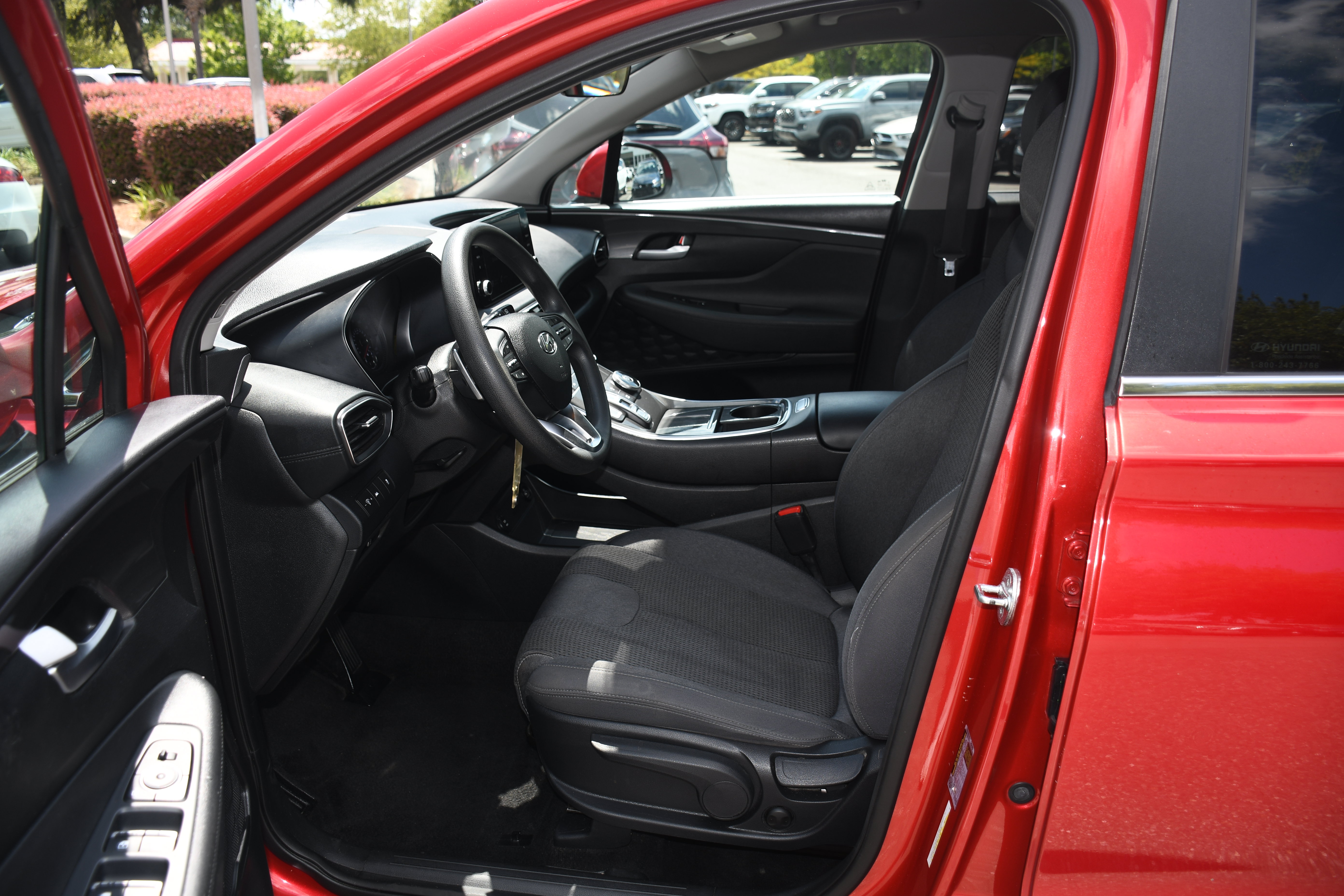 Used 2021 Hyundai Santa Fe SE FWD image 7